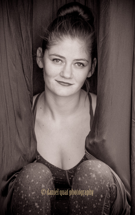 Dara Minkin - specializing in aerial silks